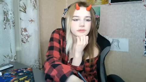 Snapshot of sonwosick chatting on 18, 4, 2026 Mila online show from 18, 4, 2026