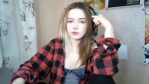 Snapshot of sonwosick chatting on 21, 4, 2026 Mila online show from 21, 4, 2026