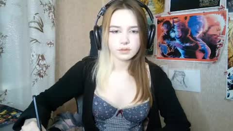 Snapshot of sonwosick chatting on 30, 4, 2026 Mila online show from 30, 4, 2026