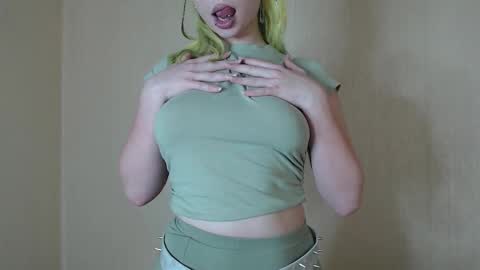 Snapshot of sonyablade777 chatting on 21, 9, 2025 sonyablade777 online show from 21, 9, 2025