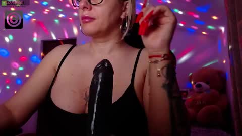 Snapshot of sonyadevon chatting on 5, 3, 2025 Sonia online show from 5, 3, 2025