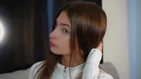 Snapshot of sonyaericsson chatting on 15, 10, 2025 Eva 3 online show from 15, 10, 2025