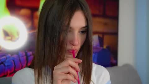 Snapshot of sonyaericsson chatting on 24, 10, 2025 Eva 3 online show from 24, 10, 2025