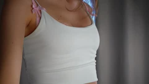 Snapshot of sonyaericsson chatting on 31, 10, 2025 Eva 3 online show from 31, 10, 2025