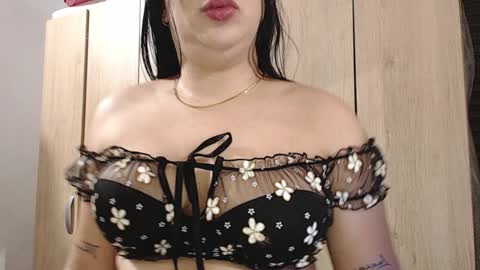 Snapshot of sophi26 chatting on 24, 10, 2025 sophi26 online show from 24, 10, 2025