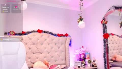Snapshot of sophi_gray chatting on 27, 12, 2024 Shophi online show from 27, 12, 2024