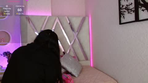 Snapshot of sophi_gray chatting on 28, 1, 2025 Shophi online show from 28, 1, 2025