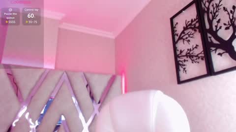 Snapshot of sophi_gray chatting on 10, 2, 2025 Shophi online show from 10, 2, 2025