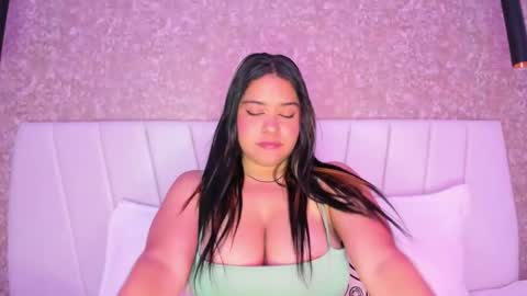 Snapshot of sophi_moon1 chatting on 21, 2, 2025 Sofia online show from 21, 2, 2025