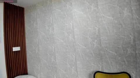 Sophi Thaylorr online show from 15, 12, 2025