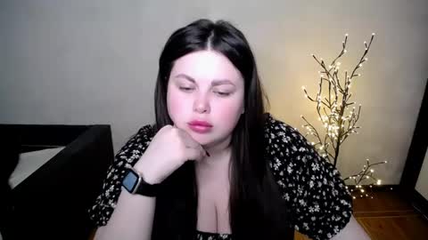 sophia__olsen online show from 10, 5, 2026