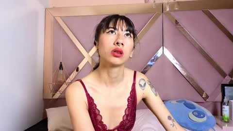 Snapshot of sophia_grand chatting on 14, 10, 2025 Sophia Grand online show from 14, 10, 2025