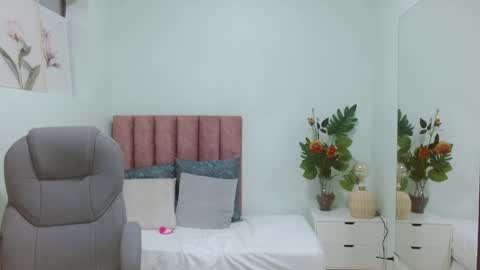 Sophia  online show from 15, 4, 2026