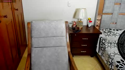 sophia CM online show from 4, 10, 2025