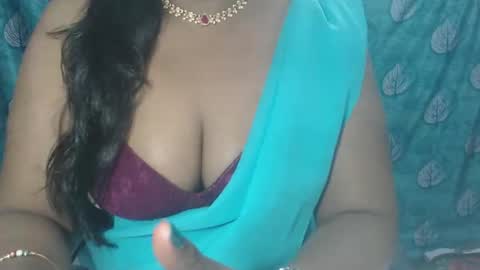 Snapshot of sophia_indian chatting on 11, 11, 2025 Sophia Tamil online show from 11, 11, 2025