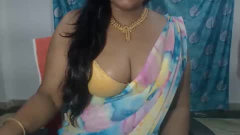 Snapshot of sophia_indian chatting on 17, 4, 2026 Sophia Tamil online show from 17, 4, 2026