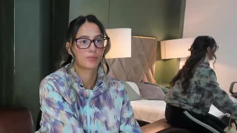 Sofia online show from 3, 2, 2026