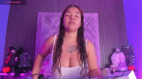 Snapshot of sophia_stonne chatting on 12, 10, 2025  S O P H I A  online show from 12, 10, 2025