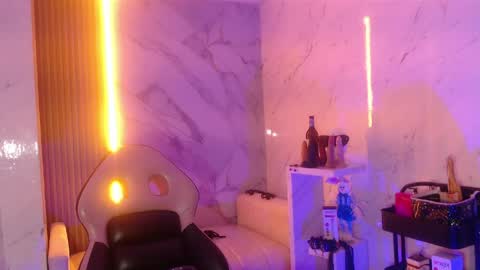 Snapshot of sophia_tf chatting on 25, 4, 2026 Sophia online show from 25, 4, 2026