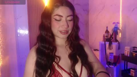 Snapshot of sophia_tf chatting on 7, 5, 2026 Sophia online show from 7, 5, 2026