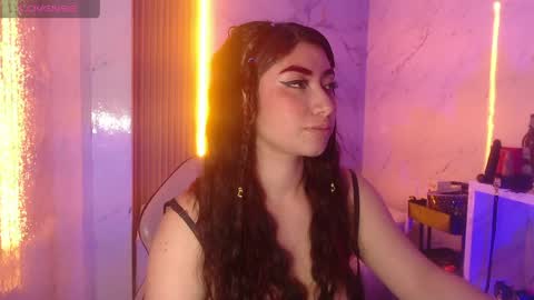 Snapshot of sophia_tf chatting on 13, 5, 2026 Sophia online show from 13, 5, 2026