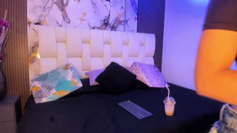 sophiaa10 online show from 28, 5, 2026