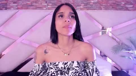 Sophia Paris online show from 25, 2, 2026