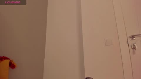 Snapshot of sophiaa_sensual chatting on 8, 1, 2025 Sophia online show from 8, 1, 2025