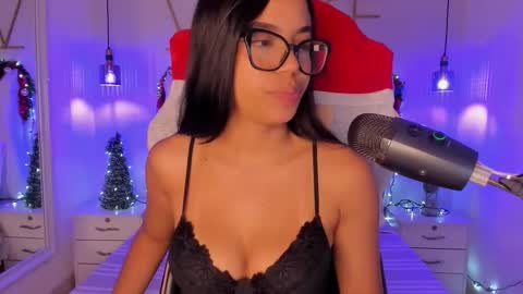 Sophie Hill  online show from 17, 12, 2025