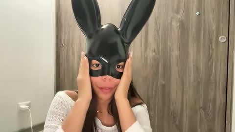 Snapshot of sophiaoliver_ chatting on 31, 10, 2025 Sophia and Oliver  online show from 31, 10, 2025