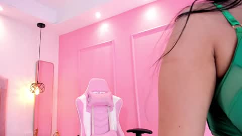 Snapshot of sophiawhite__ chatting on 28, 2, 2025 SOPHIA online show from 28, 2, 2025