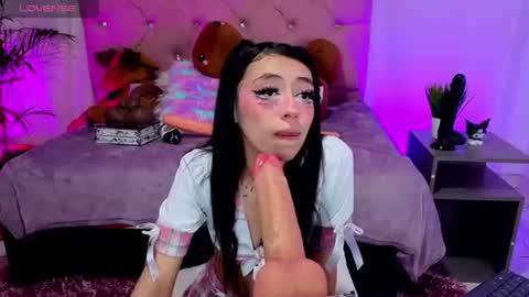 Snapshot of sophie_bunny1 chatting on 24, 6, 2026 Sophie online show from 24, 6, 2026