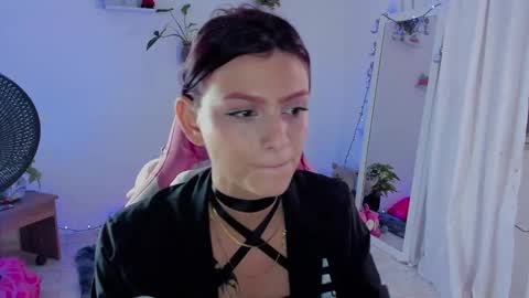 Snapshot of sophie_dolly_ chatting on 11, 12, 2024 sophie doll online show from 11, 12, 2024