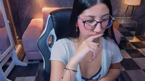 sophie_jones_b online show from 29, 4, 2026