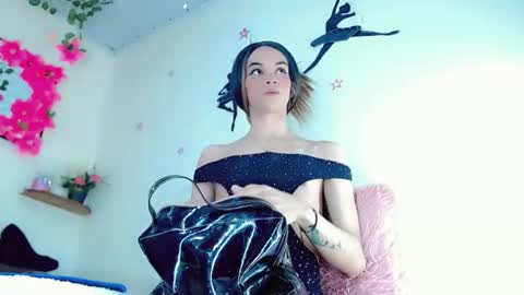 sophie_miaa online show from 4, 1, 2025