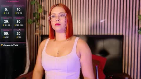 Snapshot of sophie_new25 chatting on 7, 10, 2025 sophie_new25 online show from 7, 10, 2025