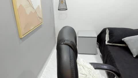 Snapshot of sophie_nolie chatting on 10, 2, 2026 Sophi online show from 10, 2, 2026