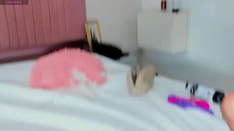 Snapshot of sophie_ross18 chatting on 14, 4, 2026 Sophie online show from 14, 4, 2026