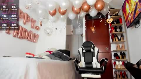 sophiebaker__ online show from 3, 11, 2025