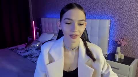 Sophie online show from 25, 2, 2025