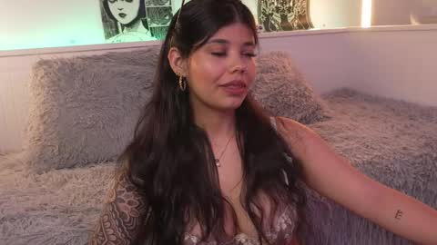 Sophiee  online show from 29, 4, 2026