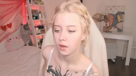 Sophie  online show from 16, 2, 2025