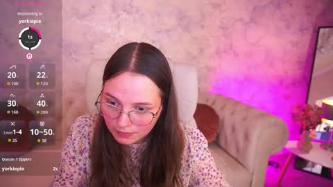 Snapshot of sophieedreams chatting on 12, 9, 2025 sophieedreams online show from 12, 9, 2025