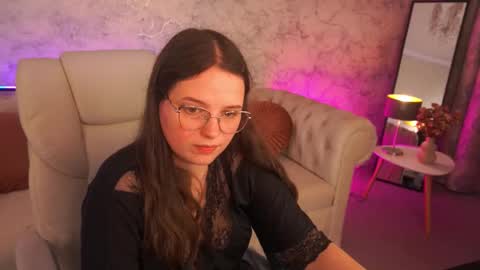 Snapshot of sophieedreams chatting on 27, 10, 2025 sophieedreams online show from 27, 10, 2025