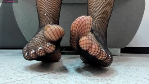sophieharris__ online show from 30, 12, 2024