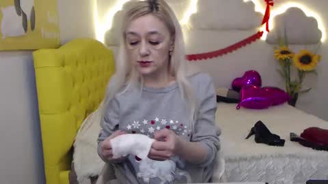 Snapshot of sophiekittyy chatting on 13, 2, 2025 sophiekittyy online show from 13, 2, 2025
