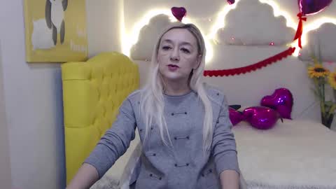 Snapshot of sophiekittyy chatting on 16, 2, 2025 sophiekittyy online show from 16, 2, 2025