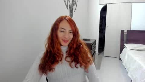 Snapshot of sophielatina chatting on 4, 10, 2025 Sophia online show from 4, 10, 2025