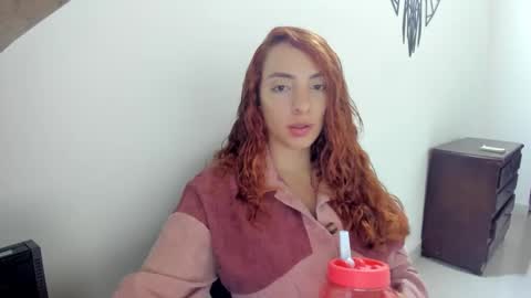 Snapshot of sophielatina chatting on 9, 10, 2025 Sophia online show from 9, 10, 2025