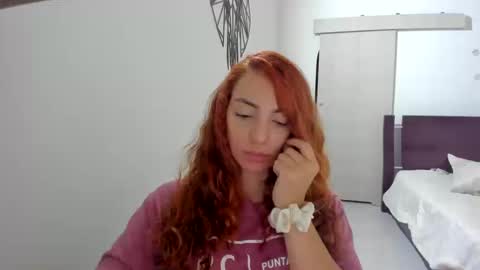 Snapshot of sophielatina chatting on 11, 10, 2025 Sophia online show from 11, 10, 2025